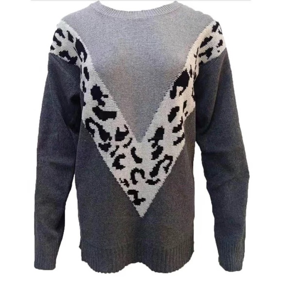 LAST 1️⃣Grey Leopard V- Two Tone Knit Sweater - Picture 4 of 5